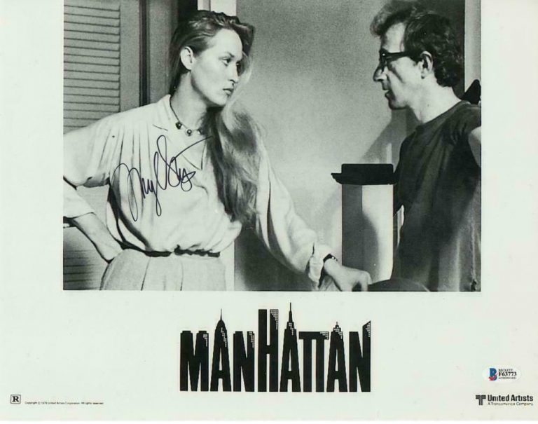 MERYL STREEP SIGNED 11X14 PHOTO AUTHENTIC AUTOGRAPH MANHATTAN BECKETT COA COLLECTIBLE MEMORABILIA