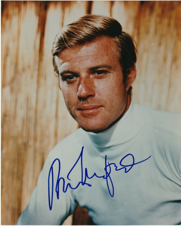ROBERT REDFORD SIGNED 8X10 PHOTO WITH BECKETT LOA (BAS) COLLECTIBLE MEMORABILIA
