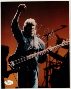 ROGER WATERS HAND SIGNED 8×10 PHOTO IN CONCERT POSE PINK FLOYD JSA COLLECTIBLE MEMORABILIA
