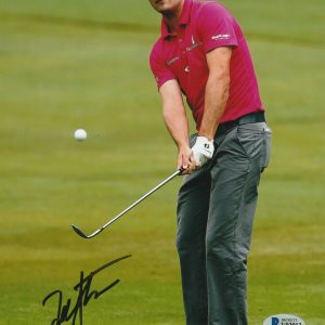 ZACH JOHNSON Signed 8x10 PHOTO with Beckett COA