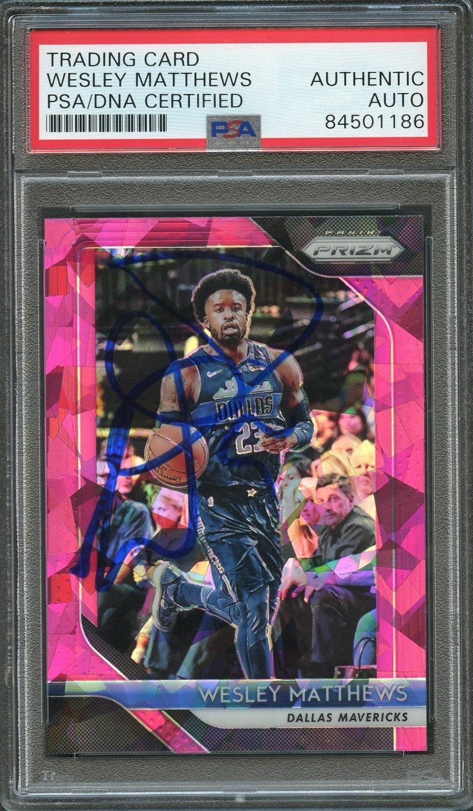 2018-19 Prizm Pink Cracked Ice #290 Wesley Matthews Signed Card AUTO PSA Slabbed
