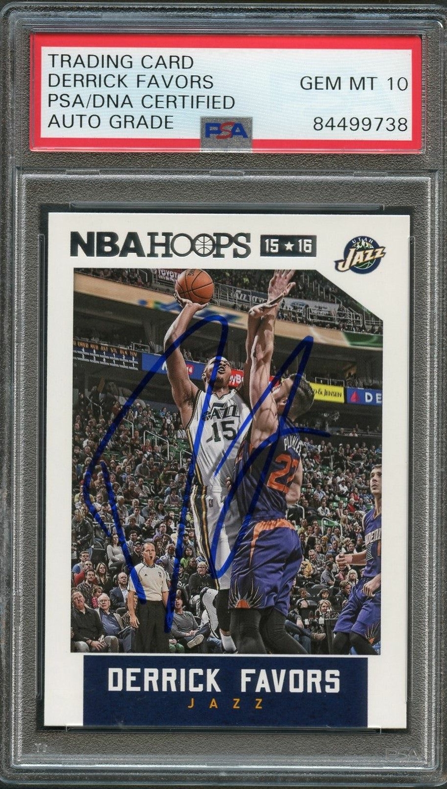 2015-16 NBA Hoops #109 Derrick Favors Signed Card AUTO 10 PSA Slabbed Jazz