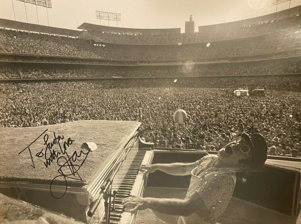 Elton John signed autographed 11x14 Photo Rocketman