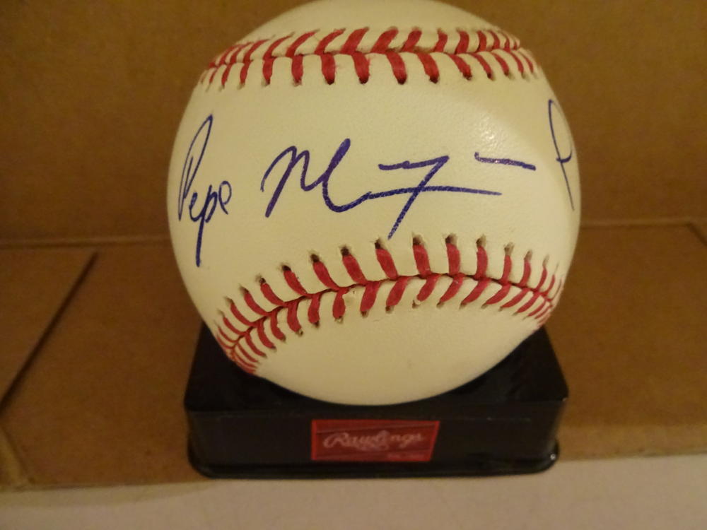 PEPE MANGUAL RARE EXPOS/METS SIGNED AUTOGRAPHED M.L. BASEBALL W/COA