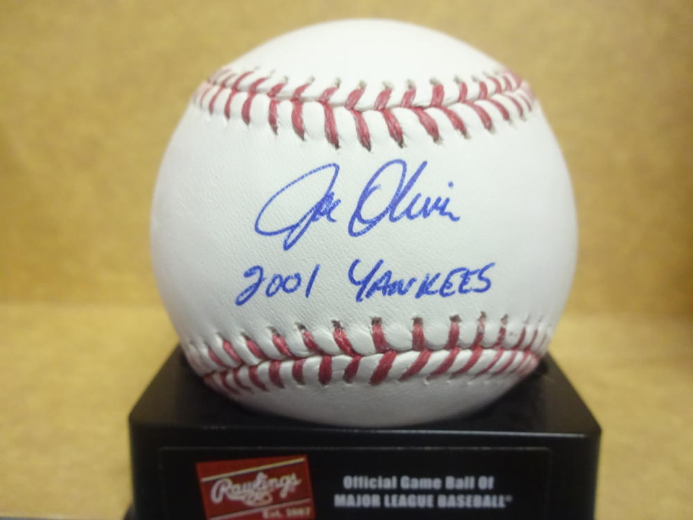 JOE OLIVER 2001 YANKERES SIGNED M.L. BASEBALL W/COA
