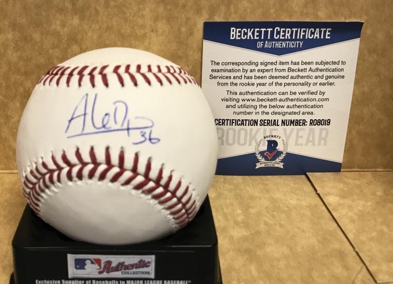 ALEDMYS DIAZ ST. LOUIS CARDINALS SIGNED M.L. BASEBALL ROOKIE YEAR BECKETT COA