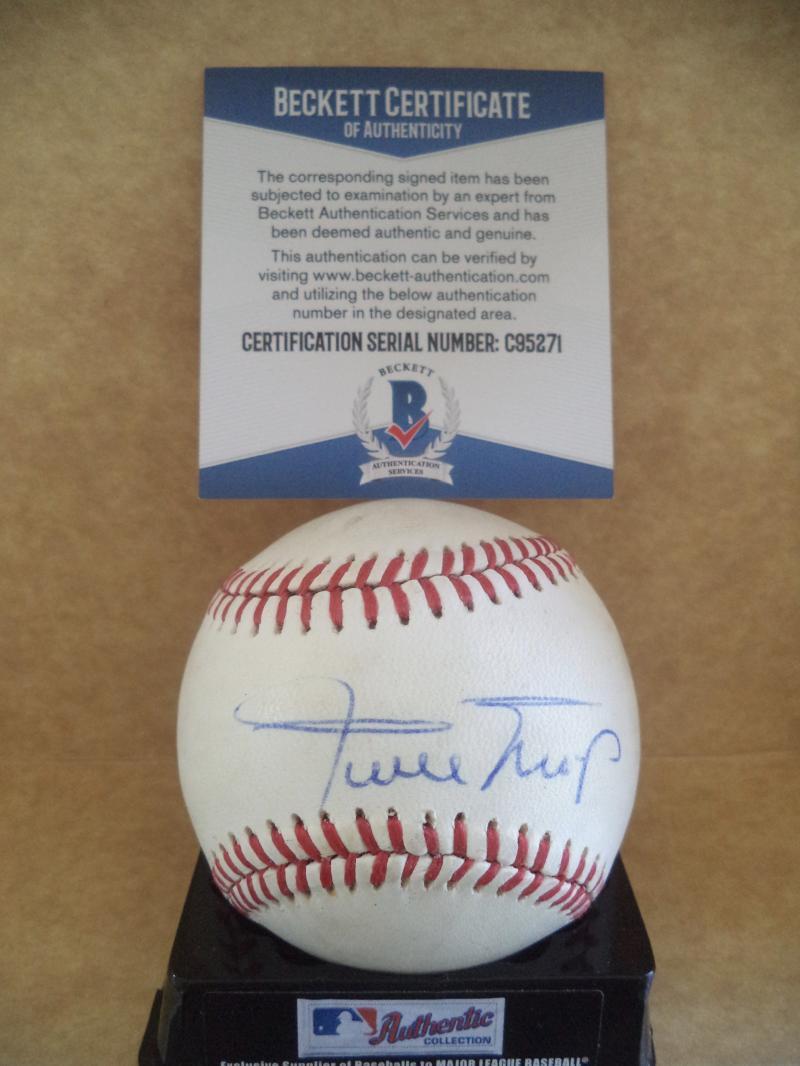 WIILIE MAYS GIANTS VINTAGE SIGNED AUTOGRAPHED N.L. BASEBALL BECKETT C95271