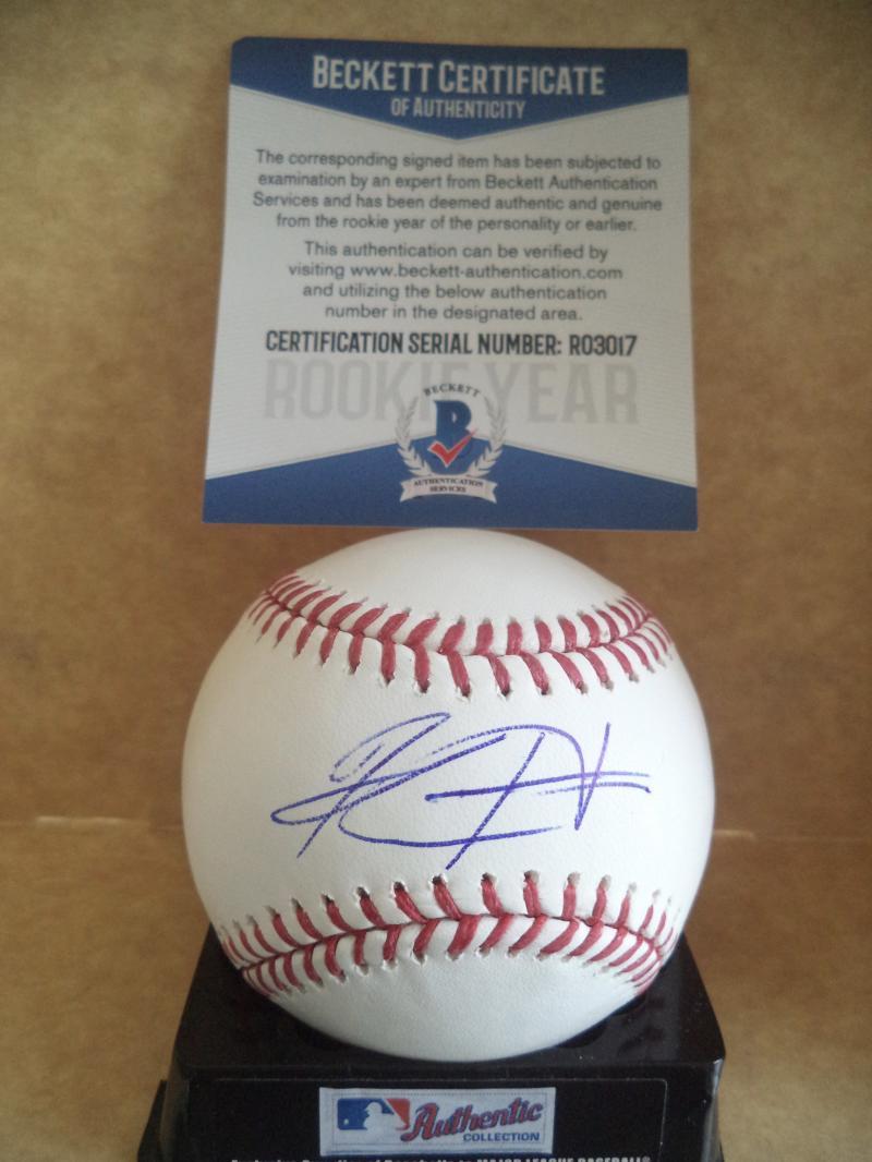 KYLE HOLDER NEW YORK YANKEES ROOKIE YEAR SIGNED ML BASEBALL BECKETT R03017