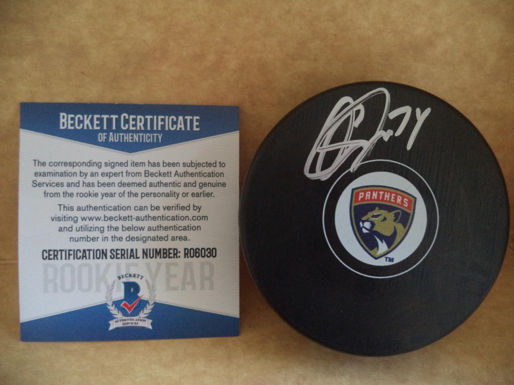 OWEN TIPPETT FLORIDA PANTHERS SIGNED AUTO PUCK ROOKIE YEAR BECKETT R06030
