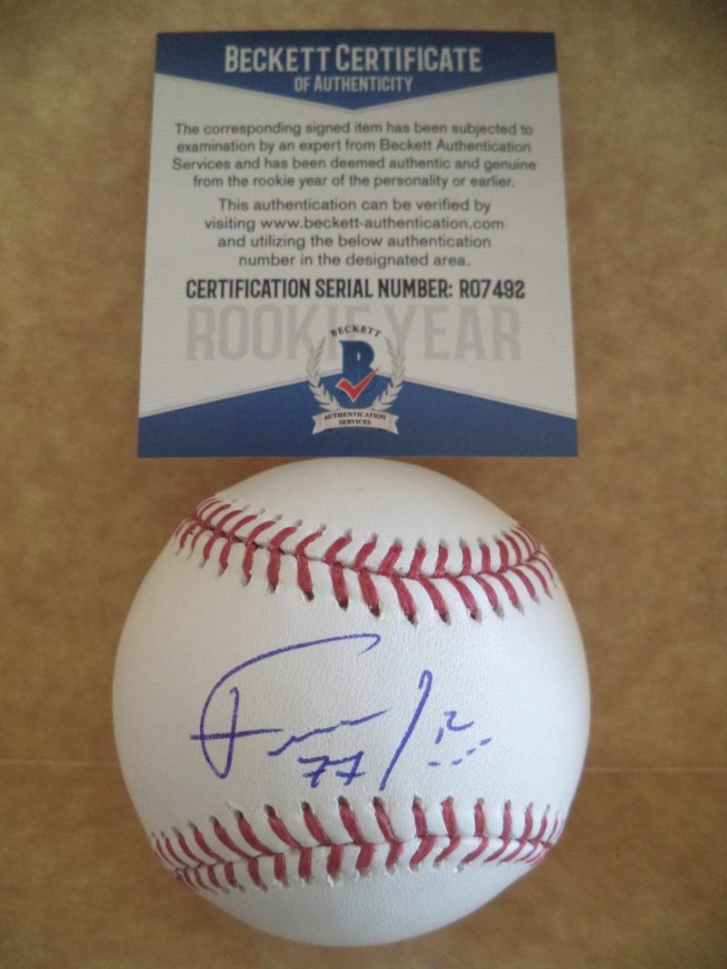 FERNANDO ROMERO MINNESOTA TWINS ROOKIE YEAR SIGNED ML BASEBALL BECKETT R07492