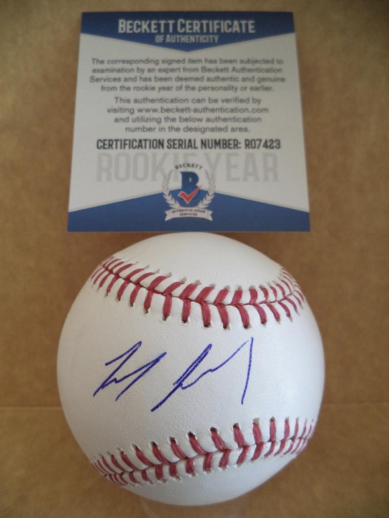 LUIZ GOHARA ATLANTA BRAVES ROOKIE YEAR SIGNED AUTO M.L BASEBALL BECKETT R07423