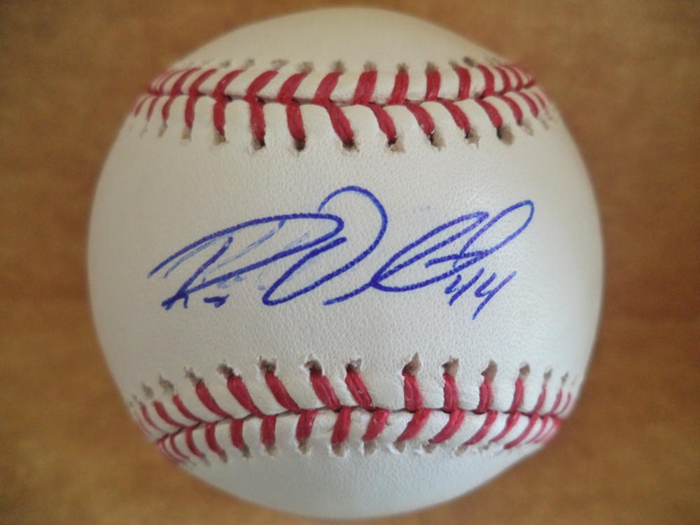 ROY OSWALT ASTROS/PHILLIES SIGNED AUTOGRAPHED M.L. BASEBALL W/COA