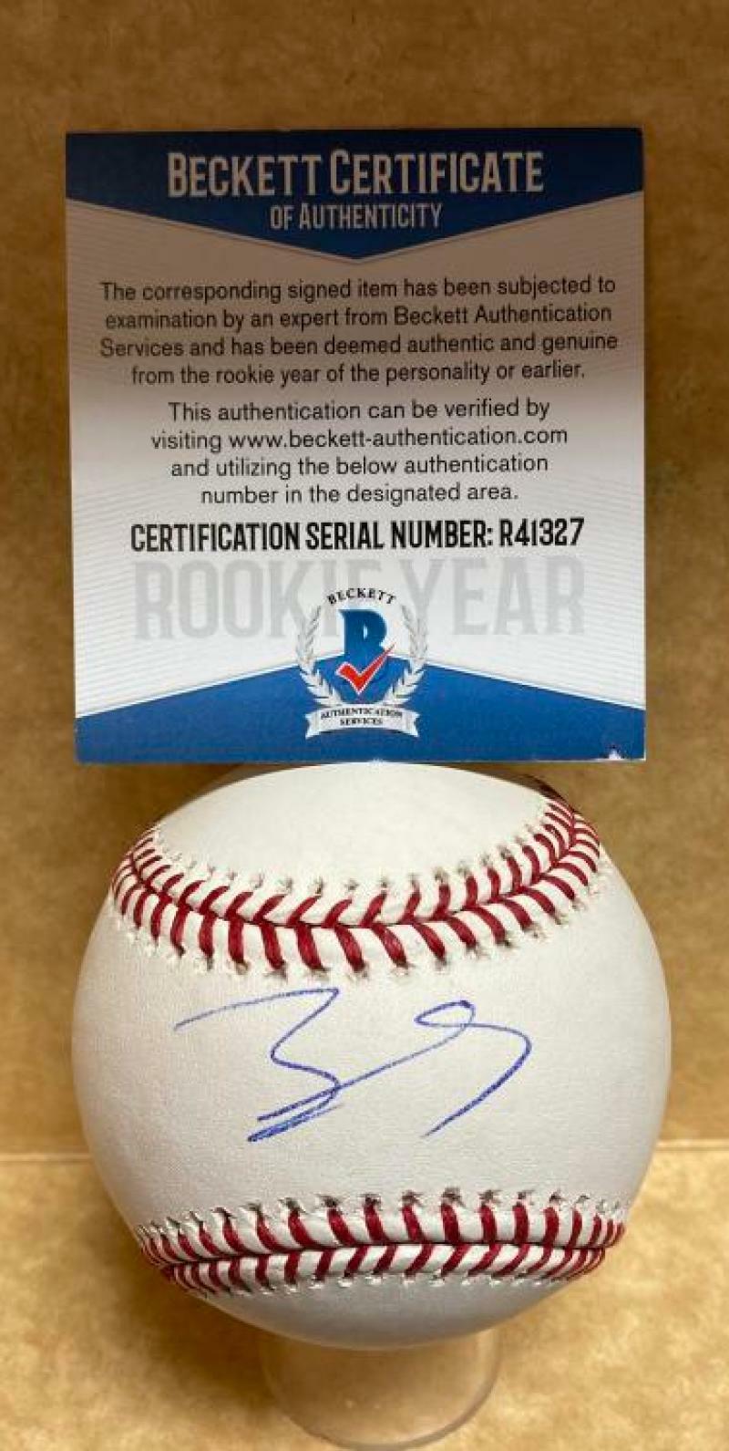 TREVOR STEPHAN NEW YORK YANKEES ROOKIE YEAR SIGNED M.L. BASEBALL BECKETT R41327