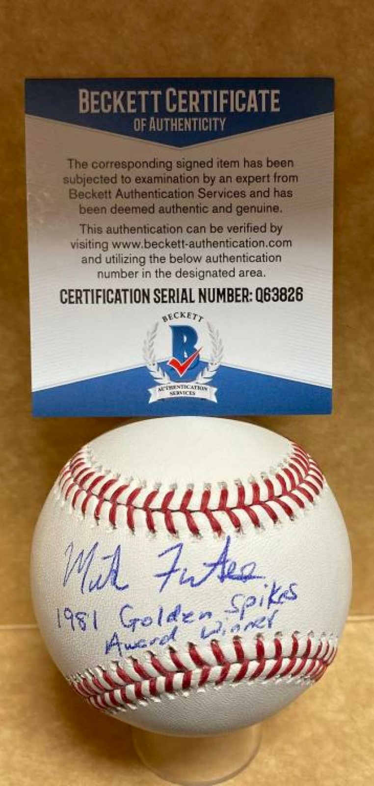 MIKE FUENTES 1981 GOLDEN SPIKES AWARD WINNER SIGNED M.L. BASEBALL BECKETT Q63826