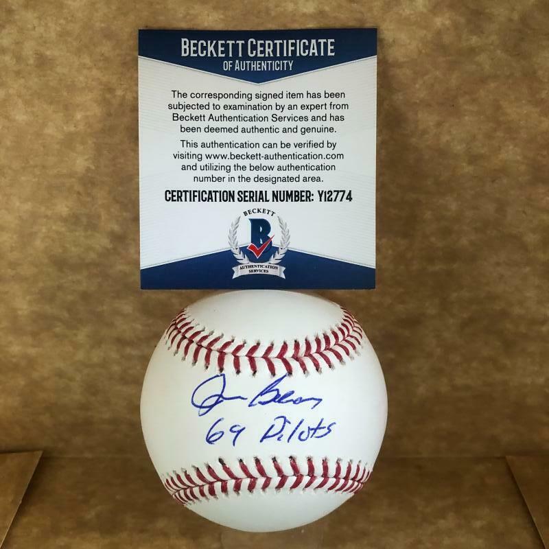 JOHN GELNAR 69 PILOTS SIGNED AUTOGRAPHED M.L. BASEBALL BECKETT Y12774