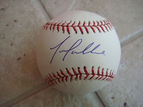 YOVANI GALLARDO MILWAUKEE BREWERS SIGNED OFFICIAL BALL COLLECTIBLE MEMORABILIA