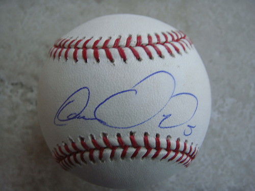 CARLOS GONZALEZ COLORADO ROCKIES SIGNED OFFICIAL ML BALL W/COA