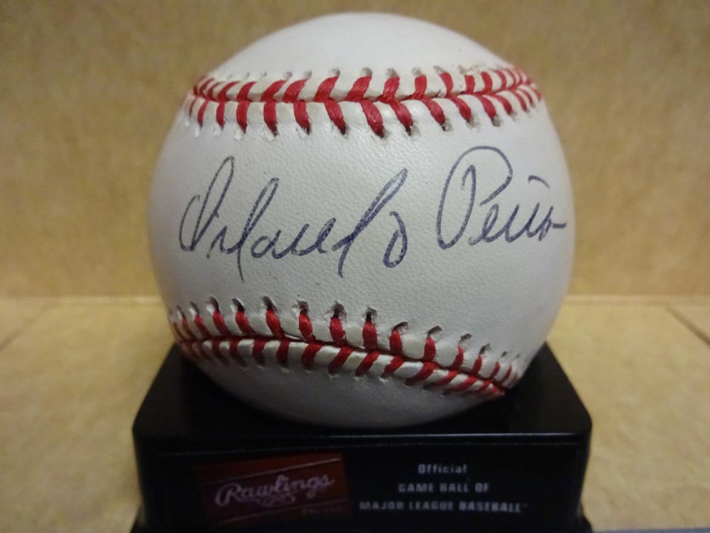ORLANDO PENA CARDINALS/PIRATES SIGNED N.L. BASEBALL W/COA