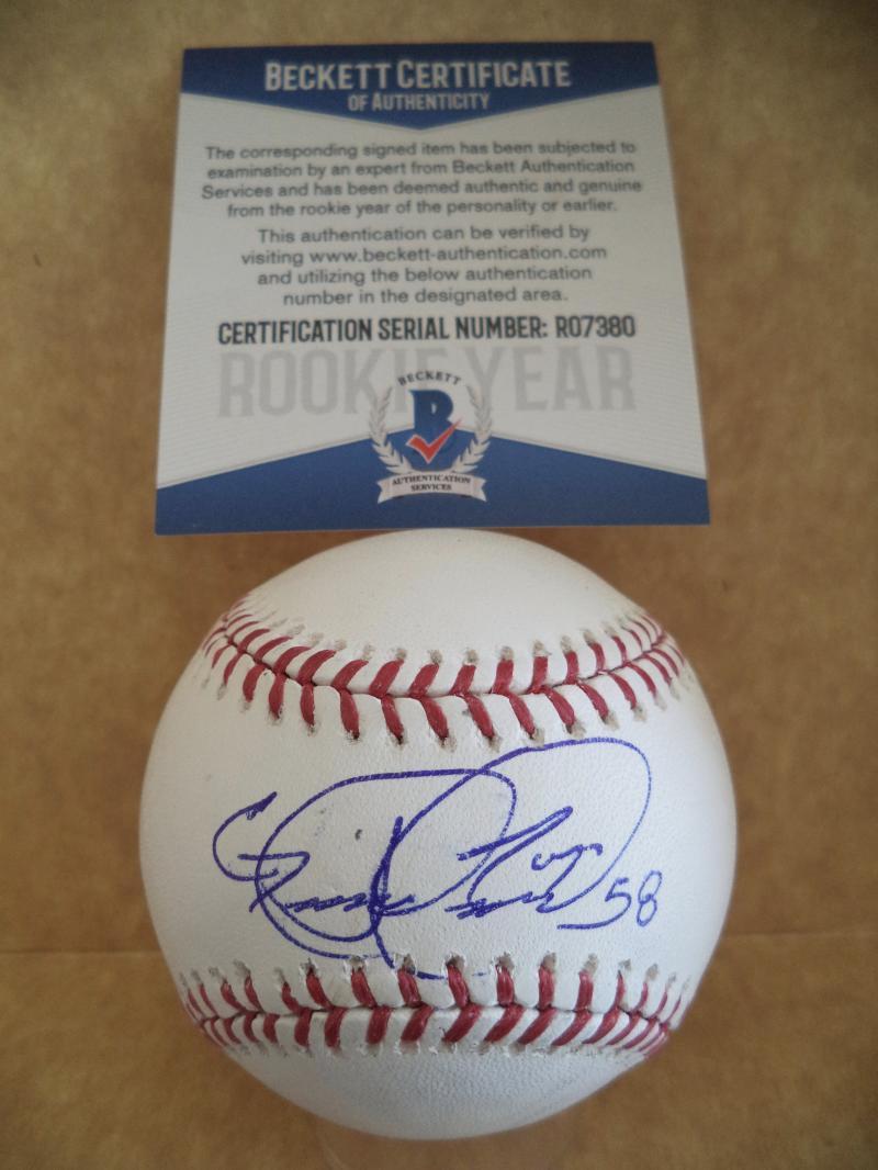 GABRIEL MOYA MINNESOTA TWINS ROOKIE YEAR SIGNED M.L BASEBALL BECKETT R07380