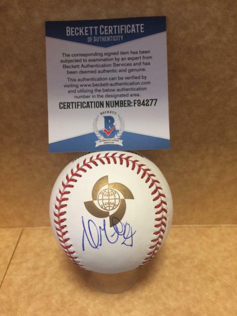 ANDREW MILLER CARDINALS SIGNED AUTOGRAPHED WBC M.L. BASEBALL BECKETT F94277