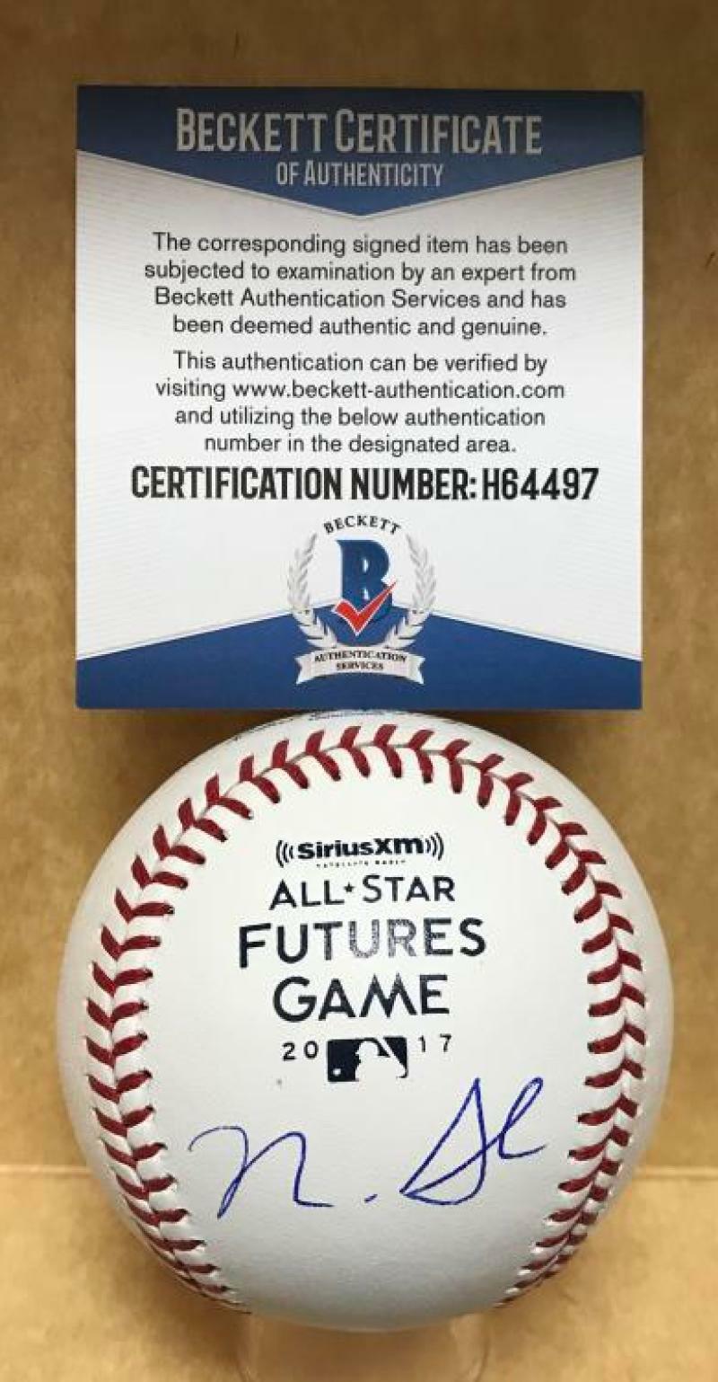 NICK SENZEL CINCINNATI REDS SIGNED 2017 FUTURES GAME BASEBALL BECKETT H64497
