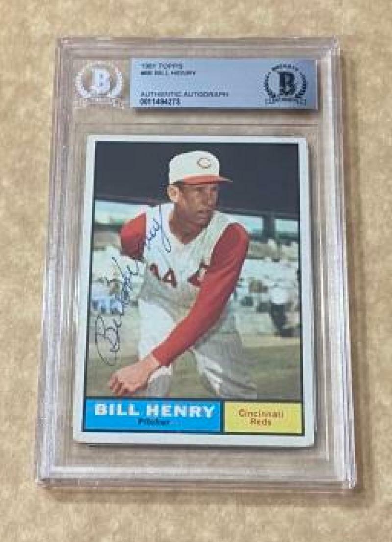 1961 TOPPS BILL HENRY #66 REDS SIGNED CARD BECKETT AUTHENTIC AUTO VINTAGE