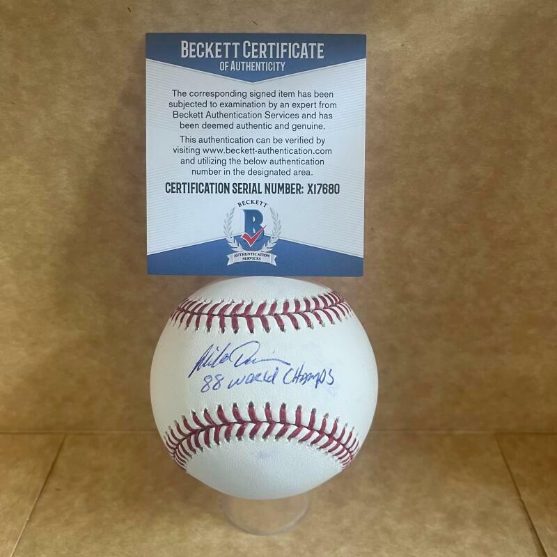 MIKE DAVIS 88 WORLD CHAMPS DODGERS SIGNED AUTO M.L. BASEBALL BECKETT X17680
