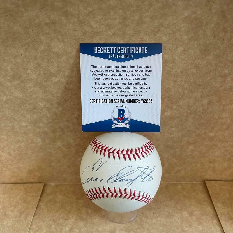 ENOS SLAUGHTER NEW YORK YANKEES SIGNED VINTAGE A.L. BASEBALL BAS Y12835