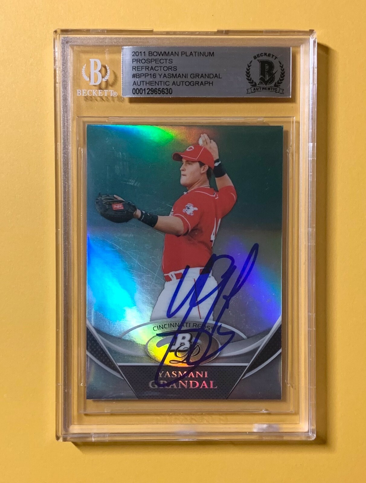 2011 BOWMAN PLATINUM PROSPECTS YASMANI GRANDAL REFRACTORS BECKETT AUTH AUTO