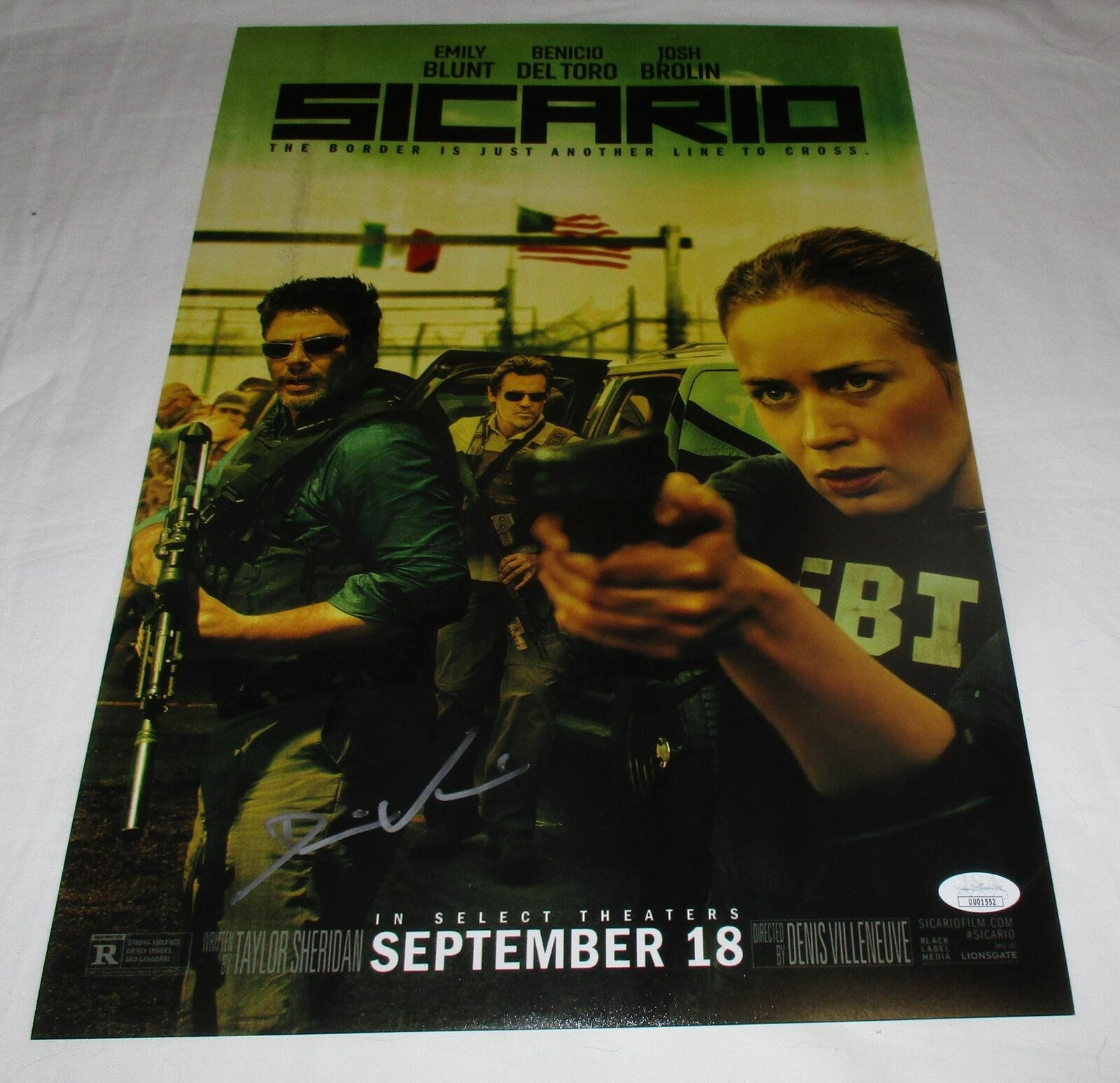 DENIS VILLENEUVE SIGNED SICARIO 12X18 MOVIE POSTER 2 JSA