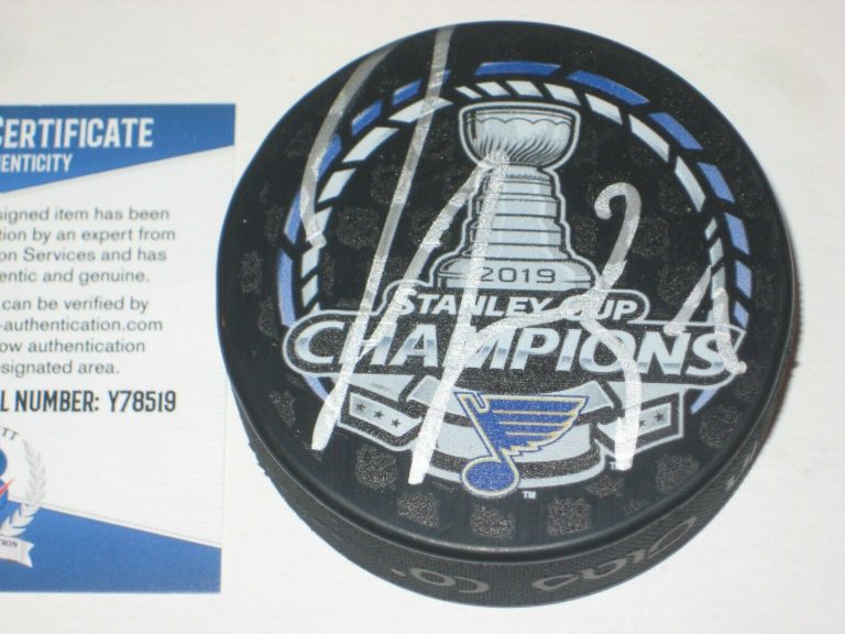 JAKE ALLEN (BLUES) SIGNED 2019 STANLEY CUP CHAMPIONS PUCK W/ BECKETT COA COLLECTIBLE MEMORABILIA