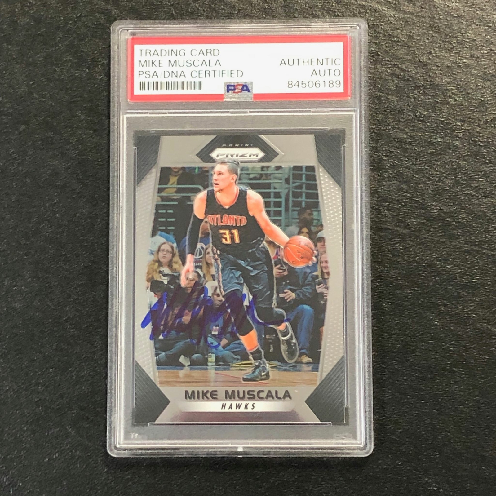 2017-18 Panini Prizm #104 Mike Muscala Signed Card AUTO PSA Slabbed Hawks