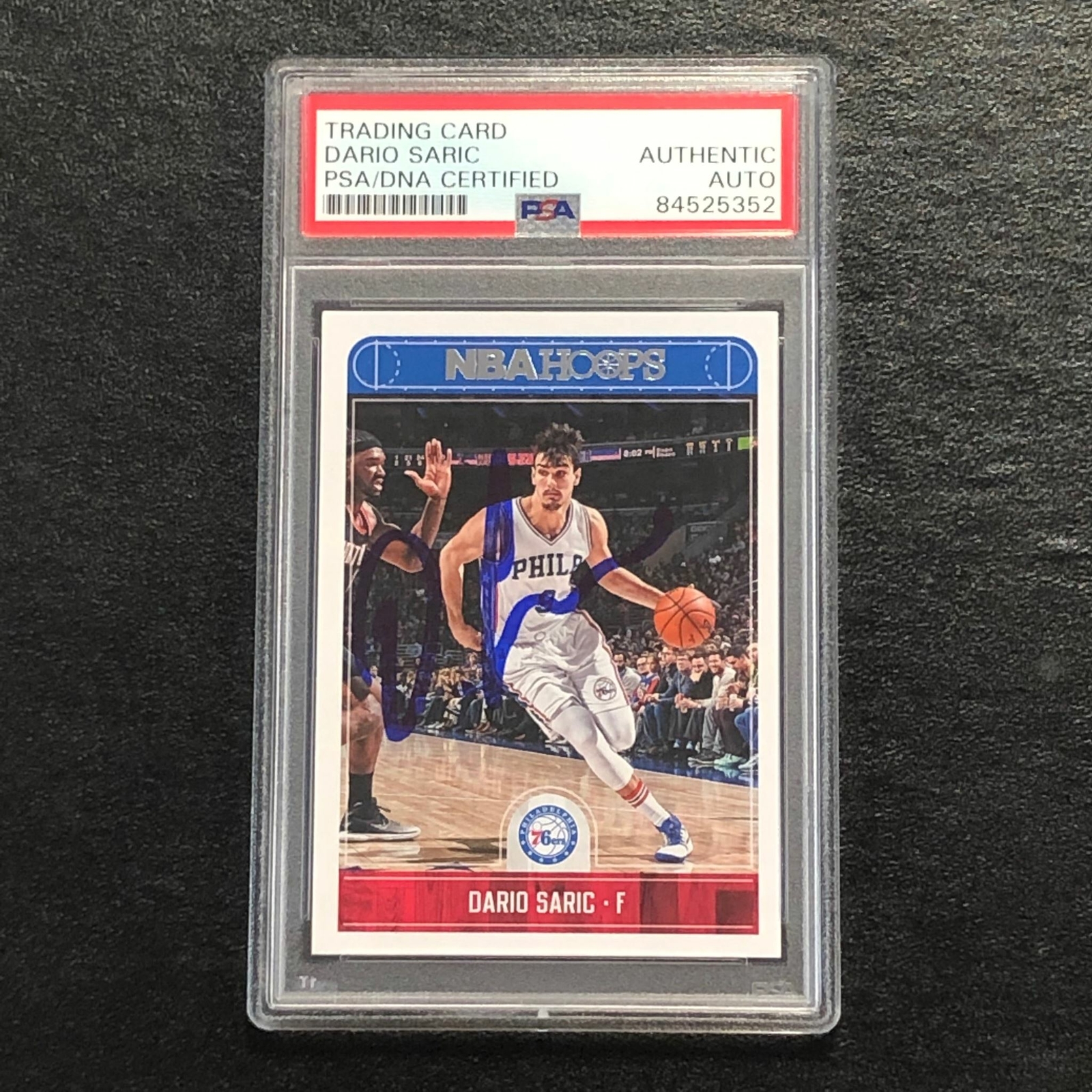 2017-18 NBA Hoops #3 Dario Saric Signed Card AUTO PSA Slabbed 76ers