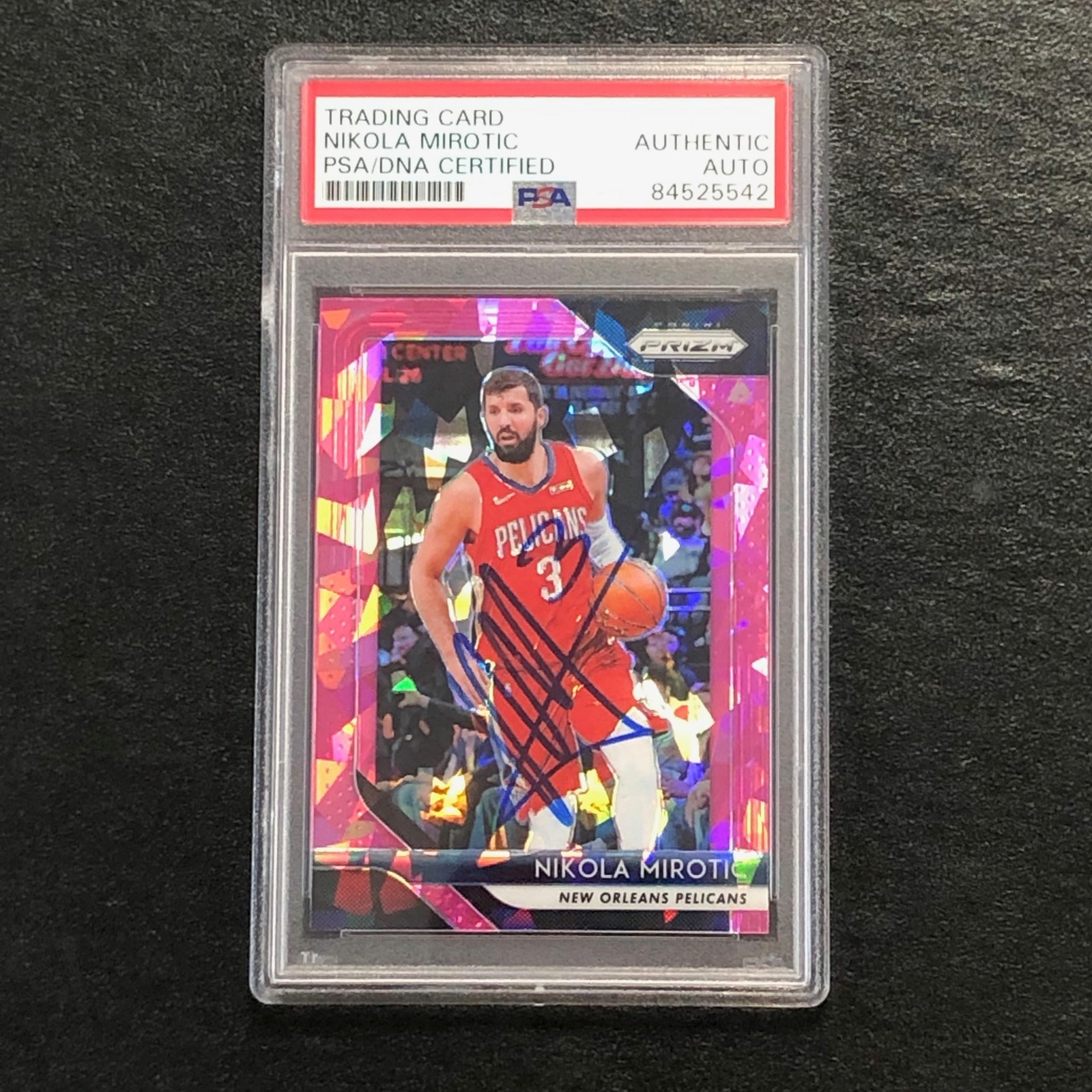 2018-19 Panini Prizm Pink Ice #157 Nikola Mirotic Signed Card AUTO PSA Slabbed P