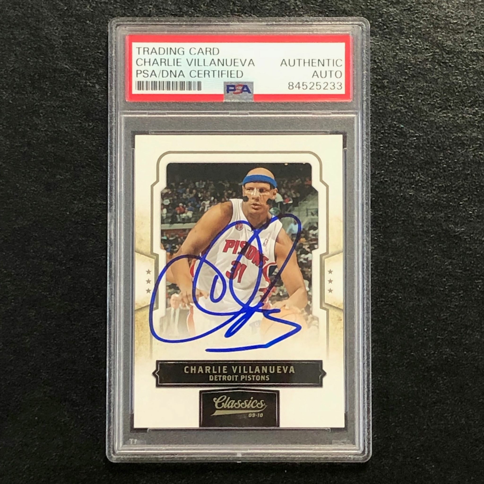 2009-10 Classics Basketball #44 Charlie Villanueva Signed Card AUTO PSA/DNA Slab