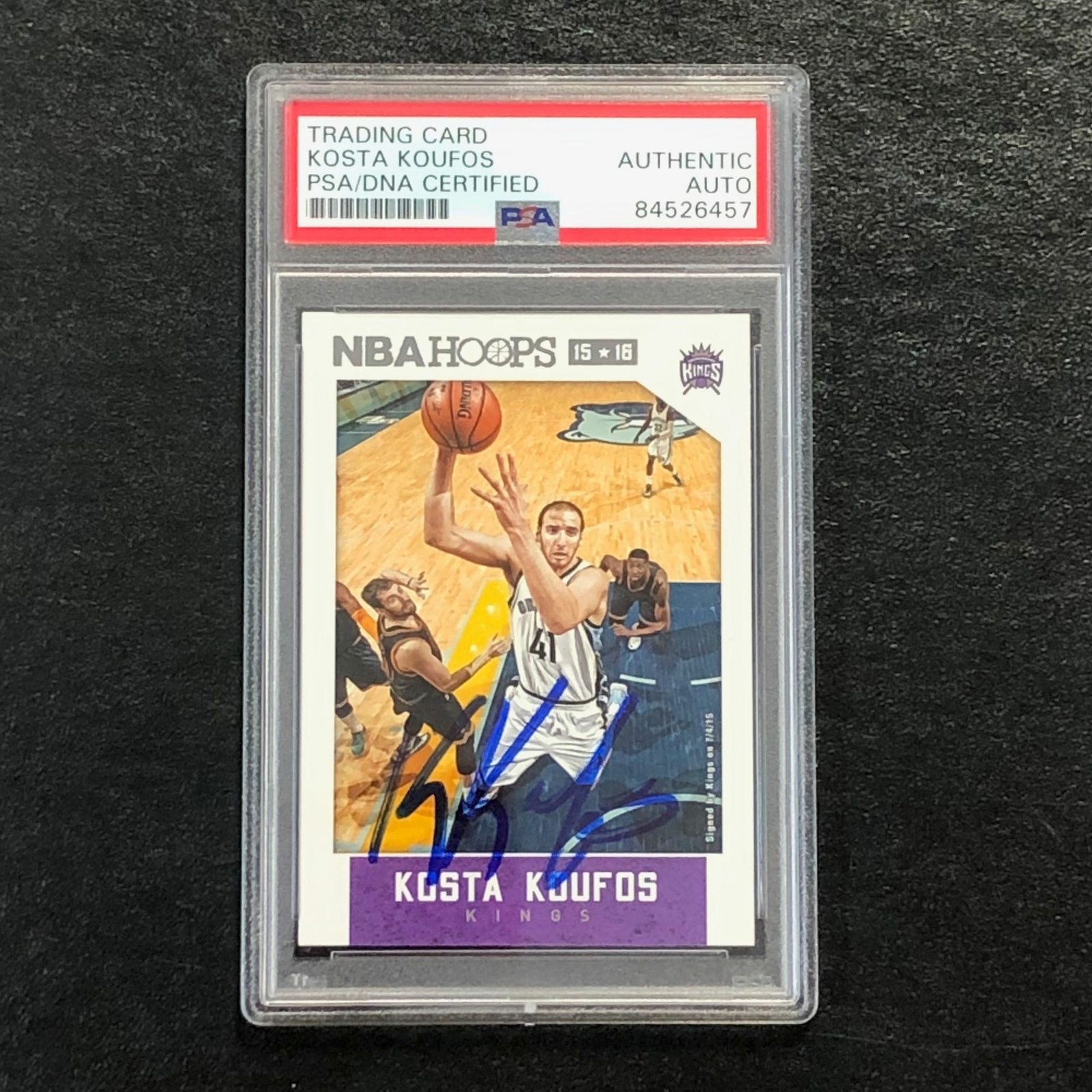 2015-16 NBA Hoops #182 Kosta Koufos signed Card Auto PSA Slabbed Kings