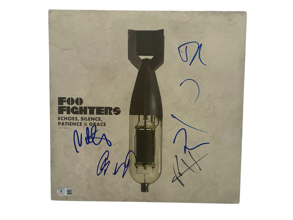 FOO FIGHTERS BAND SIGNED ECHOES, SILENCE, PATIENCE & GRACE ALBUM GROHL BECKETT