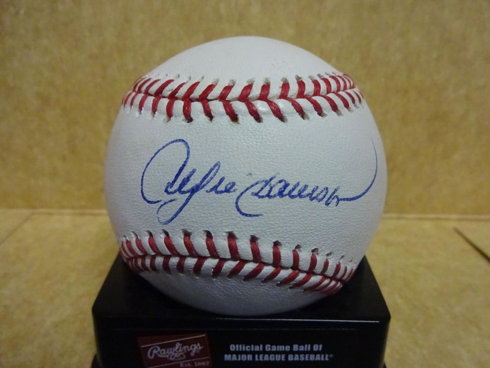 ANDRE DAWSON CUBS/RED SOX/MARLINS SIGNED M.L. BASEBALL W/COA