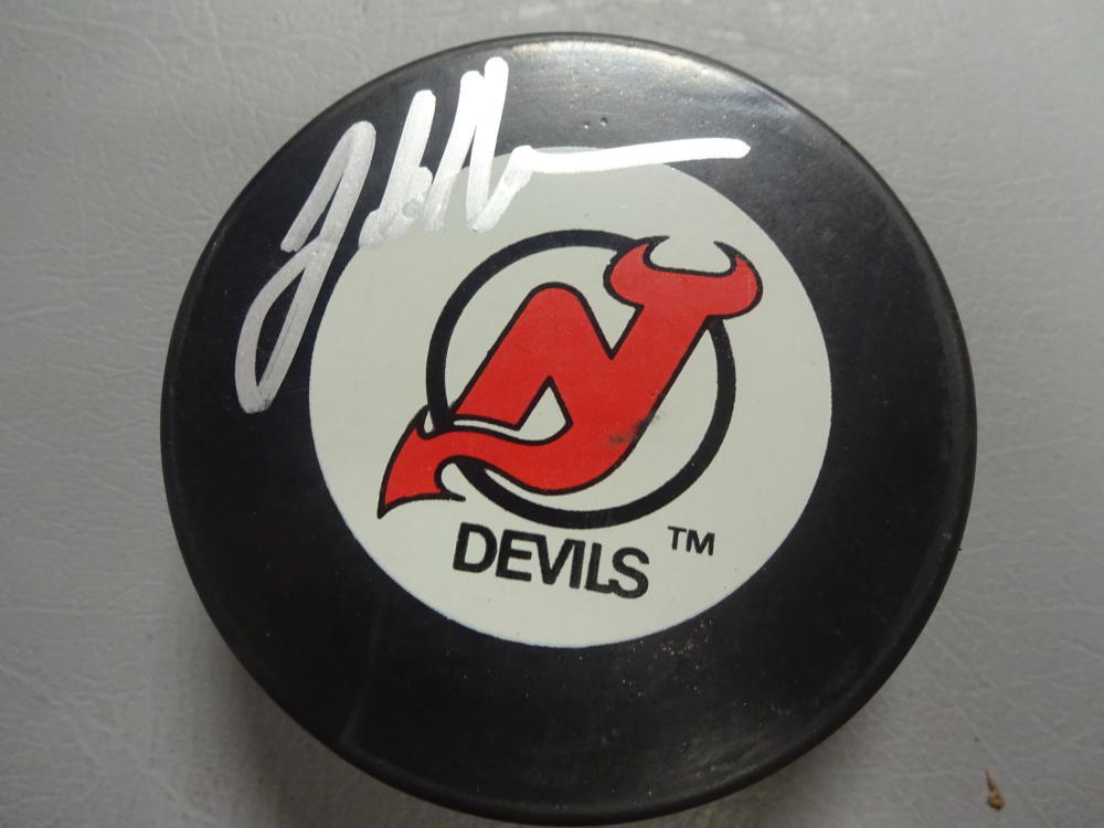 JOHN HYNES COACH NEW JERSEY DEVILS SIGNED AUTO HOCKEY PUCK W/ COA