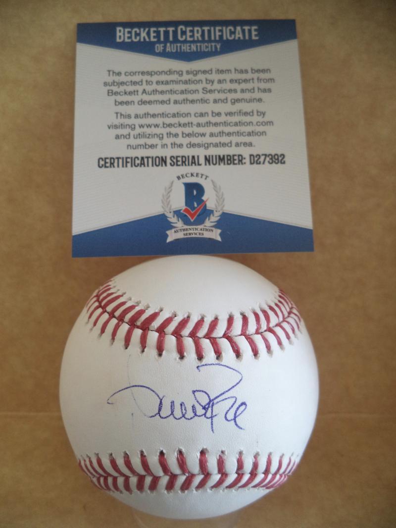 AARON BOONE NEW YORK YANKEES MANAGER SIGNED AUTO M.L. BASEBALL BECKETT D27392