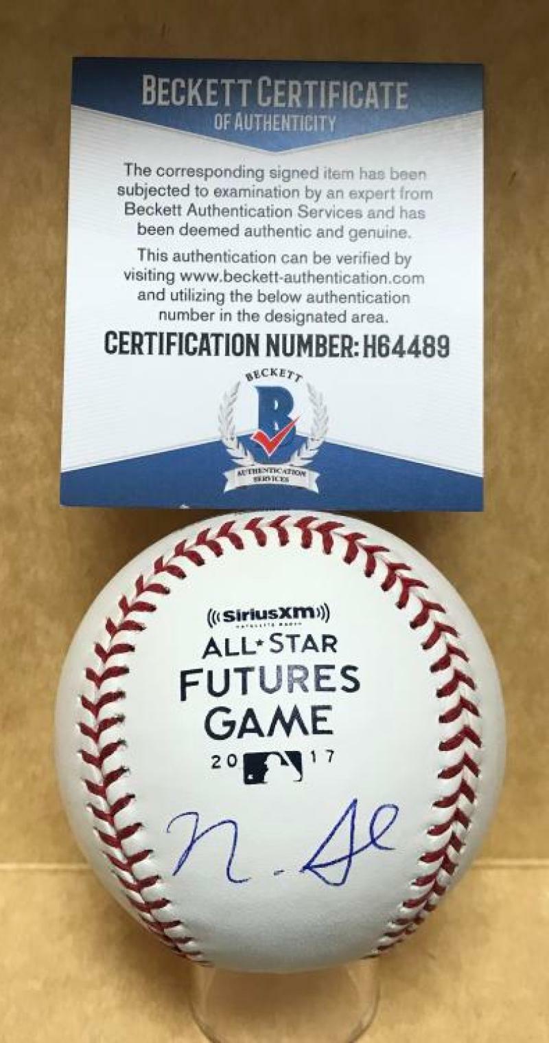 NICK SENZEL CINCINNATI REDS SIGNED 2017 FUTURES GAME BASEBALL BECKETT H64489