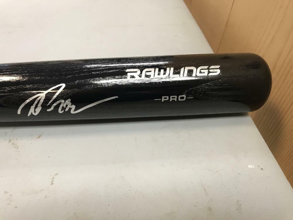 DELVIN PEREZ ST. LOUIS CARDINALS SIGNED RAWLINGS BLACK BAT JSA WP408171