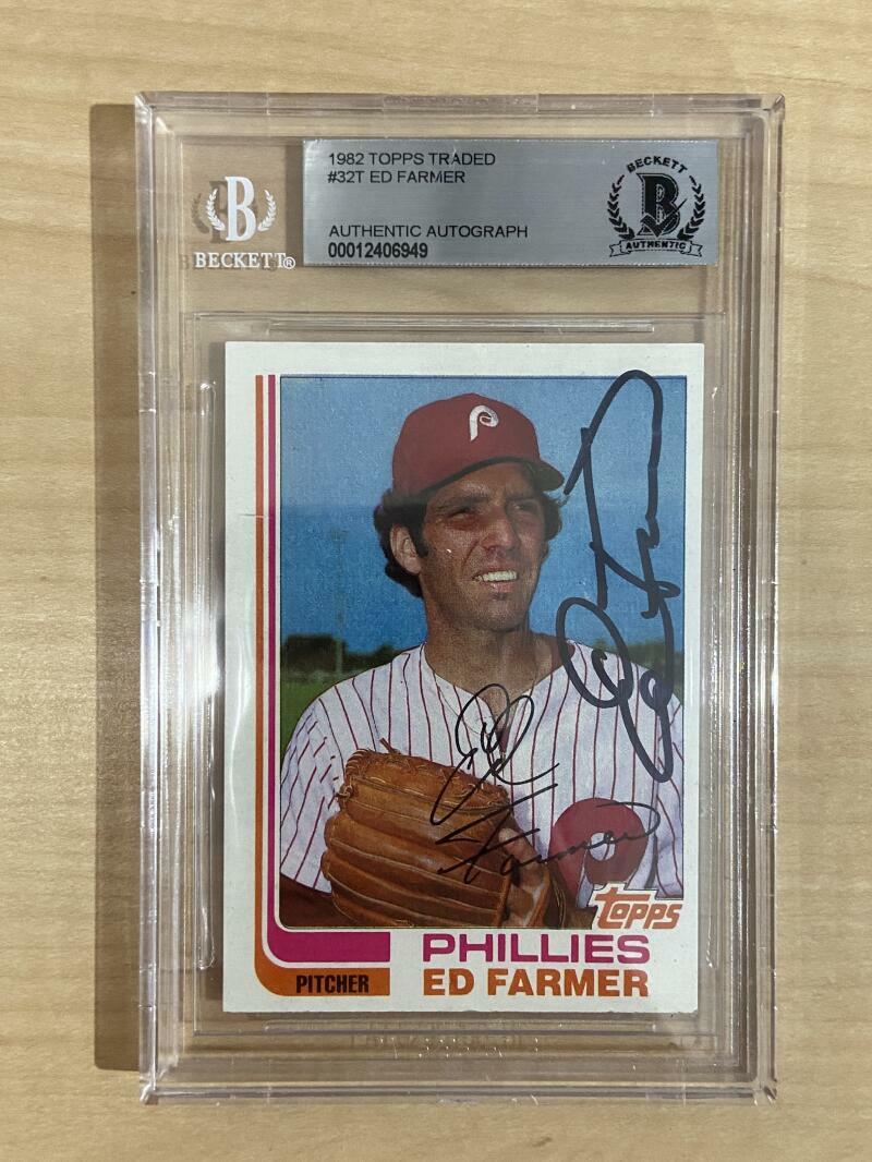 1982 TOPPS TRADED ED FARMER PHILLIES #32T SIGNED CARD BECKETT AUTHENTIC AUTO