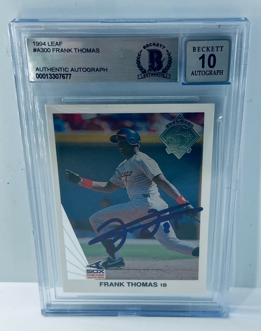 Frank Thomas signed 1994 Leaf Anniversary #300 Card Beckett Auto Grade 10