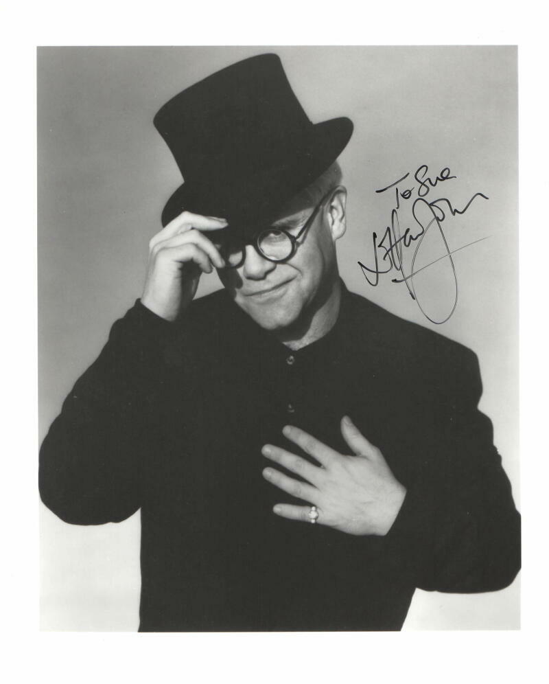 ELTON JOHN SIGNED AUTOGRAPH 8X10 PHOTO 