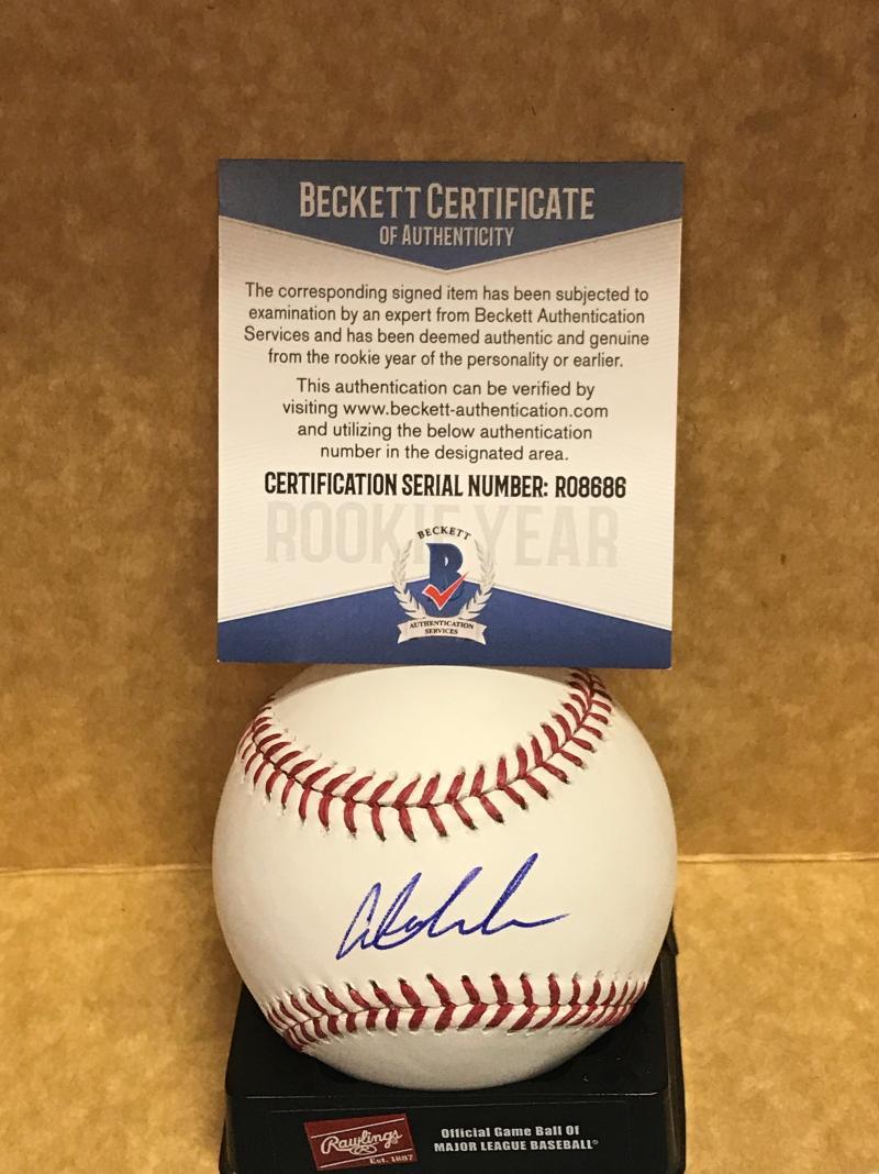 AUSTIN MEADOWS PITTSBURGH PIRATES ROOKIE YEAR SIGNED ML BASEBALL BECKETT R08686