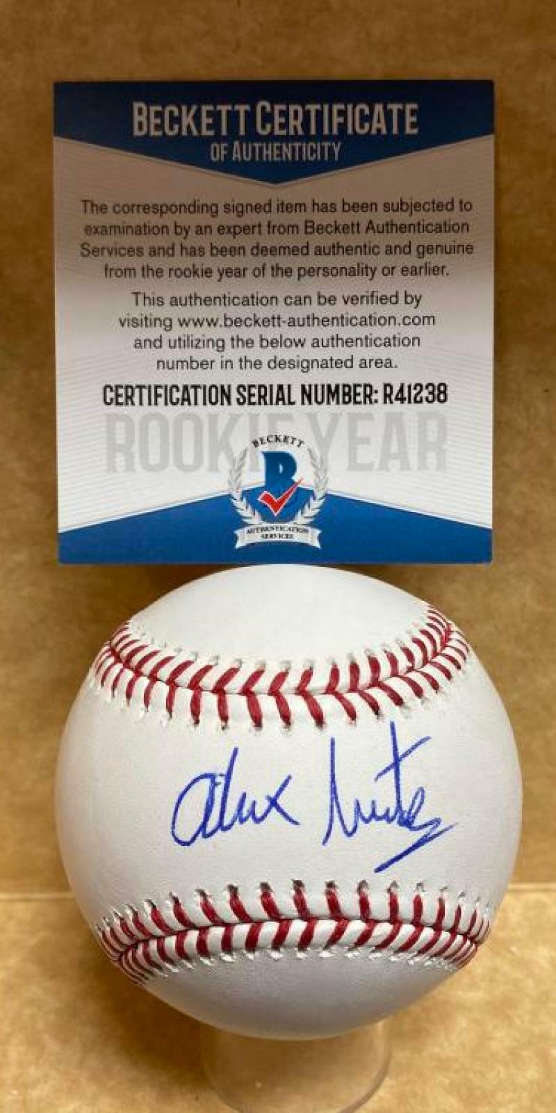 ALEX SANTOS ROOKIE YEAR PEREFECT GAME SIGNED AUTO M.L. BASEBALL BECKETT R41238