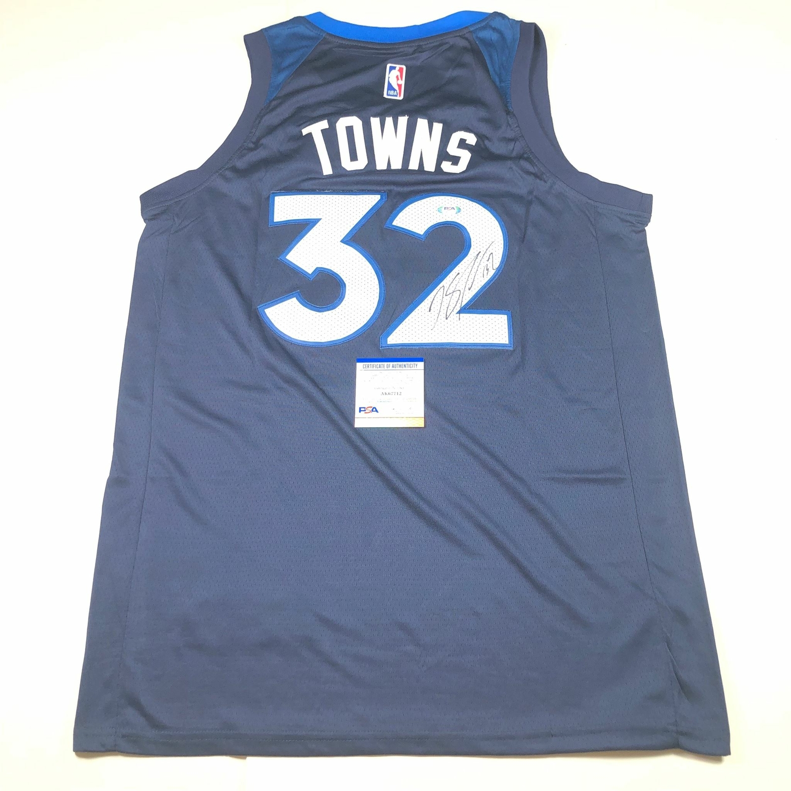Karl-Anthony Towns signed jersey PSA/DNA Autographed Minnesota Timberwolves
