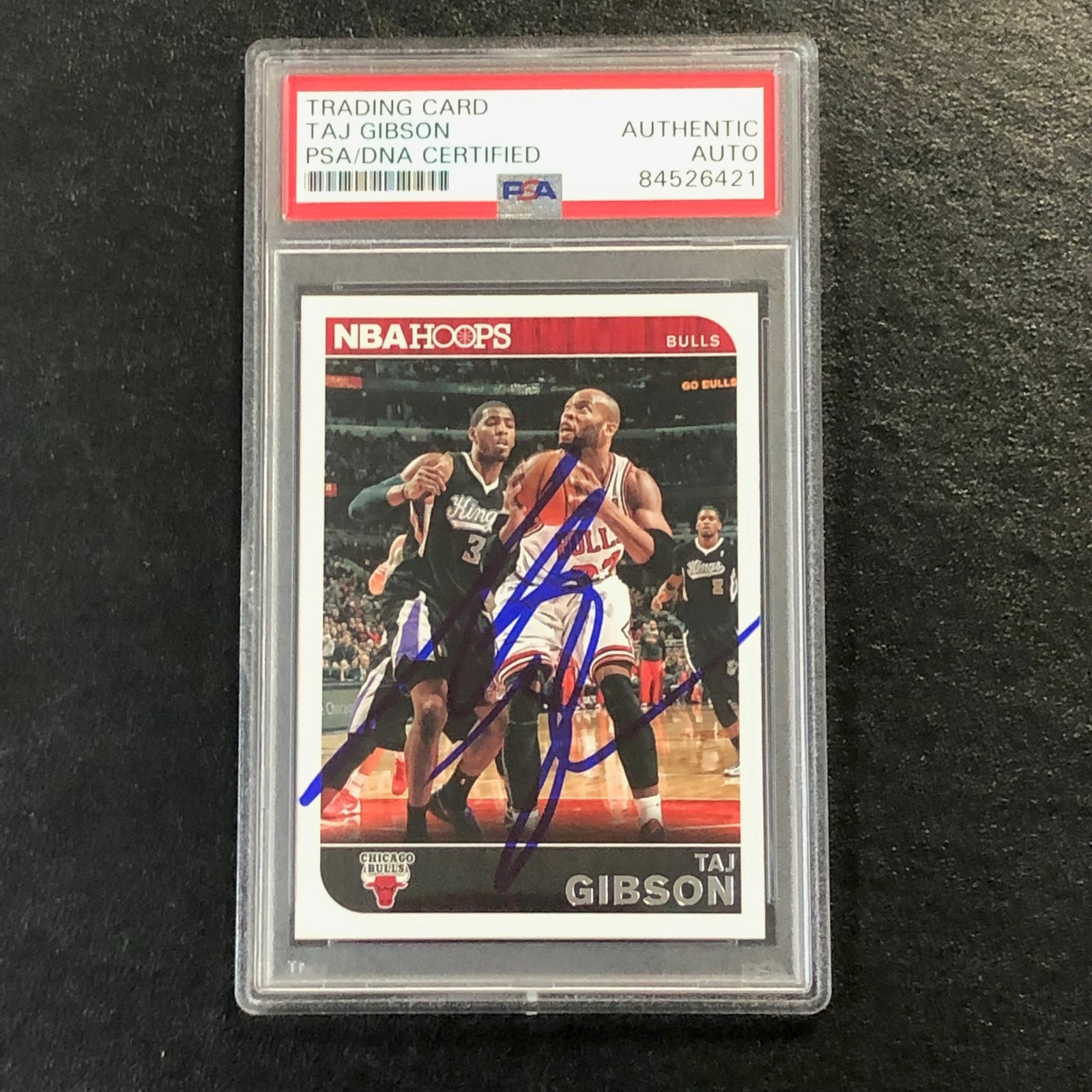 2014-15 NBA Hoops #25 Taj Gibson Signed Card AUTO PSA Slabbed Bulls
