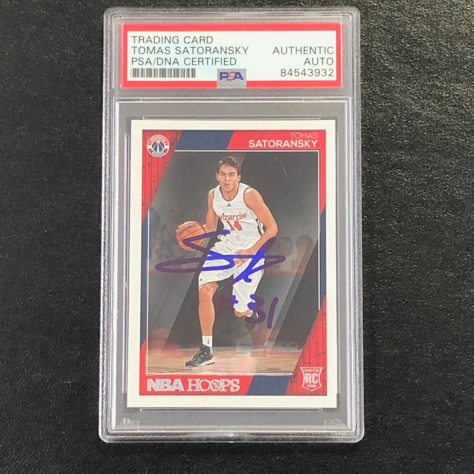 2016-17 NBA Hoops #281 Tomas Satoransky Signed AUTO PSA Slabbed RC Wizards
